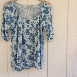 LC Lauren Conrad slit sleeve top, size S
